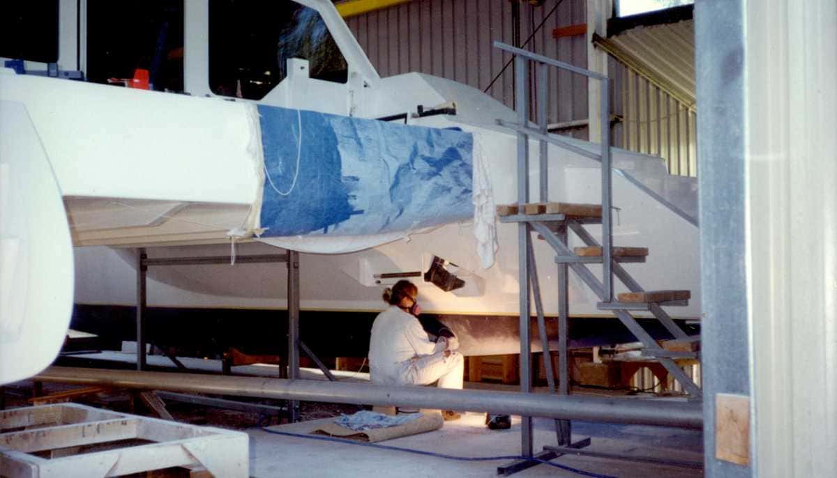 Sanding the anti-fouling