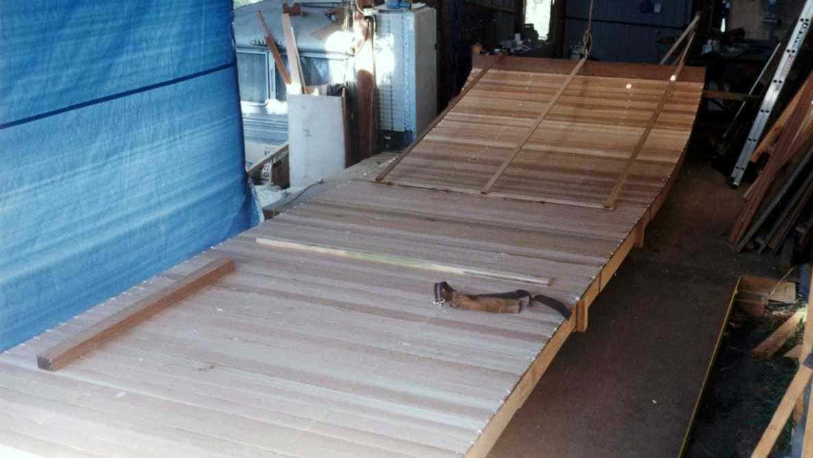 Bridge deck floor construction